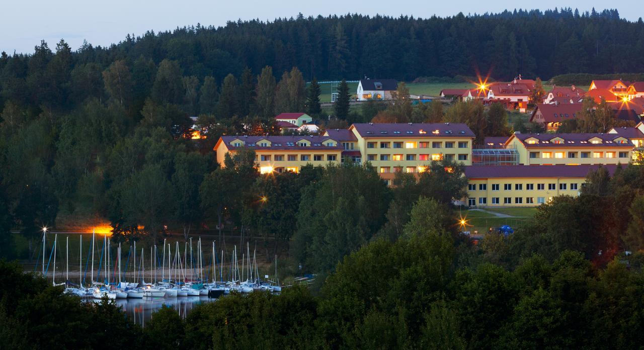 Lipno Wellness - Frymburk Hotel Private Family Room Exterior foto